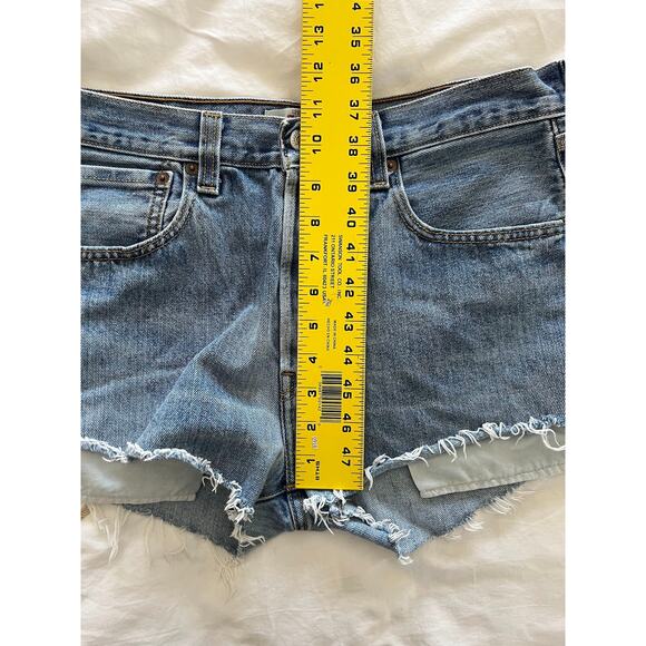 Levi's 501 Cut Off Jean Booty Denim Shorts - Picture 6 of 8